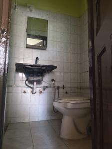 Bathroom Image of 800 Sq.ft 2 BHK Apartment / Flat for rent in Shivaji Nagar Mumbai for Rs. 48000