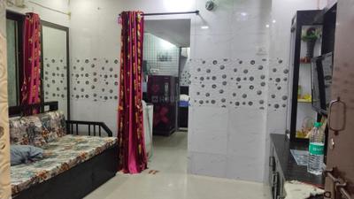 Living Room Image of 425 Sq.ft 1 BHK Apartment / Flat for rent in Saptarshi CHS, Malad West Mumbai for Rs. 31500