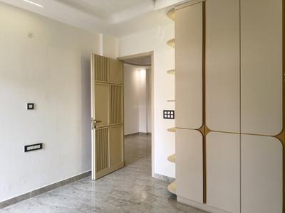 Bedroom Image of 1450 Sq.ft 3 BHK Builder Floor for sale in Kaushambi Ghaziabad for Rs. 16500000