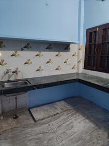 Kitchen Image of 1250 Sq.ft 2 BHK Builder Floor for rent in Gomti Nagar Lucknow for Rs. 15000