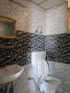 Common Bathroom Image of 800 Sq.ft 2 BHK Apartment / Flat for sale in Signature Global Andour Heights, Sector 71 Gurgaon for Rs. 8400000