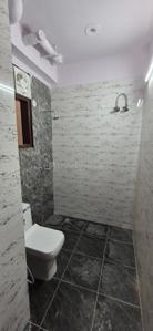Bathroom Image of 450 Sq.ft 1 BHK Independent House for rent in Sector 11 Gurgaon for Rs. 17500
