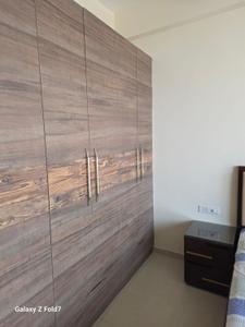 Bedroom Image of 3530 Sq.ft 5 BHK Apartment / Flat for rent in Prateek Edifice, Sector 107 Noida for Rs. 300000