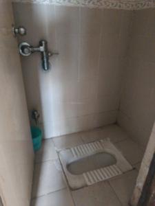 Common Bathroom Image of 600 Sq.ft 1 BHK Apartment / Flat for rent in Magarpatta Zinnia, Hadapsar Pune for Rs. 25000