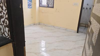 Bedroom Image of 600 Sq.ft 2 BHK Builder Floor for rent in Mayur Vihar Phase 1 New Delhi for Rs. 13500