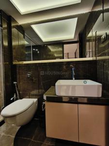 Bathroom Image of 2000 Sq.ft 4 BHK Apartment / Flat for sale in Ekta Legranz, Chembur Mumbai for Rs. 75000000