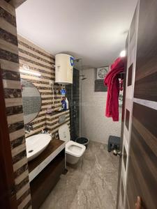 Bathroom Image of 1563 Sq.ft 3 BHK Apartment / Flat for sale in Amrapali Pan Oasis, Sector 70 Noida for Rs. 21000000