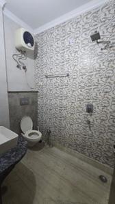 Bathroom Image of 900 Sq.ft 2 BHK Builder Floor for rent in Ashok Nagar New Delhi for Rs. 31500