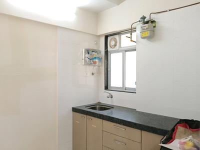 Kitchen Image of 600 Sq.ft 1 BHK Apartment / Flat for sale in Mulund East Mumbai for Rs. 11000000