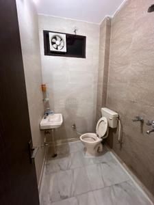 Bathroom Image of 500 Sq.ft 1 BHK Builder Floor for rent in Janakpuri New Delhi for Rs. 22500