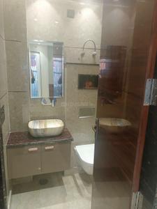 Bathroom Image of 900 Sq.ft 3 BHK Builder Floor for sale in Model Town New Delhi for Rs. 16800000