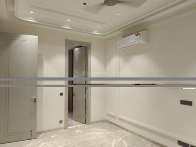 Bedroom Image of 2700 Sq.ft 4 BHK Builder Floor for sale in Greater Kailash II New Delhi for Rs. 110000000