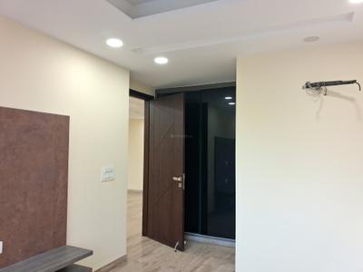 Bedroom Image of 1800 Sq.ft 3 BHK Builder Floor for sale in Paschim Vihar New Delhi for Rs. 36500000