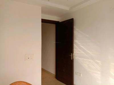 Bedroom Image of 1000 Sq.ft 2 BHK Builder Floor for sale in Lajpat Nagar New Delhi for Rs. 12500000