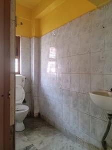 Common Bathroom Image of 1080 Sq.ft 2 BHK Apartment / Flat for sale in Debangan Debaloy, Dum Dum Park Kolkata for Rs. 6000000