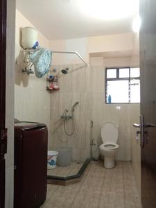 Common Bathroom Image of 1613 Sq.ft 3 BHK Apartment / Flat for sale in Ekta Floral, Tangra Kolkata for Rs. 15000000