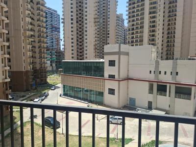 Balcony Image of 1200 Sq.ft 3 BHK Apartment / Flat for sale in Amrapali Heartbeat City, Sector 107 Noida for Rs. 14500000