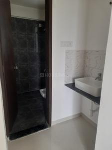 Kitchen Image of 950 Sq.ft 2 BHK Apartment / Flat for rent in Majestique Rhythm County, Handewadi Pune for Rs. 20500