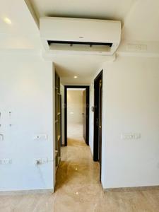Hall Image of 600 Sq.ft 1 BHK Apartment / Flat for sale in Hiranandani Regent Hill A B C D And E Wing, Powai Mumbai for Rs. 18800000