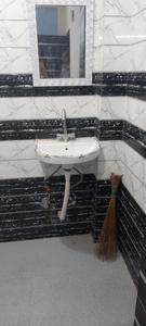 Bathroom Image of 150 Sq.ft 1 RK Builder Floor for rent in Eros Rosewood City, Sector 49 Gurgaon for Rs. 16000