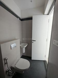 Bathroom Image of 700 Sq.ft 1 BHK Apartment / Flat for sale in Rustomjee Bella Wing C And D, Bhandup West Mumbai for Rs. 10000000