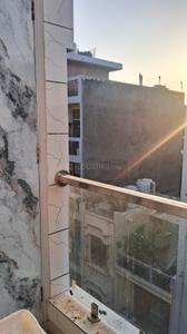 Balcony Image of 800 Sq.ft 2 BHK Builder Floor for rent in RWA Jitar Nagar Block C, Krishna Nagar New Delhi for Rs. 20000