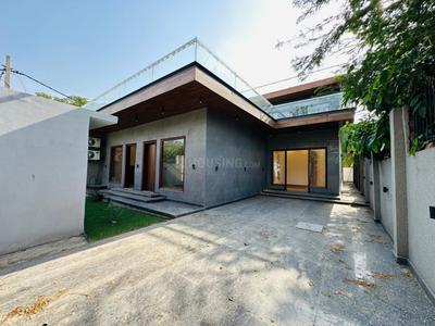 5 BHK Farm House
