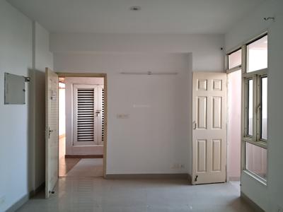 Living Room Image of 1150 Sq.ft 2.5 BHK Apartment / Flat for rent in Supertech Cape Town, Sector 74 Noida for Rs. 29000