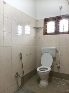 Common Bathroom Image of 520 Sq.ft 1 BHK Builder Floor for rent in New Tippasandra Bengaluru for Rs. 25000