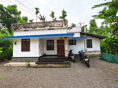 Image of 950 Sq.ft 3 BHK Independent House for sale in Valayanchirangara, Kochi for Rs. 4000000