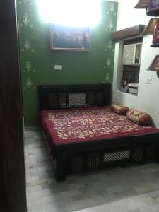 Bedroom Image of 902 Sq.ft 2 BHK Builder Floor for rent in Karol Bagh New Delhi for Rs. 24000