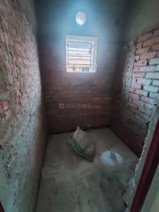Bathroom Image of 750 Sq.ft 2 BHK Apartment / Flat for sale in Purba Putiary Kolkata for Rs. 3150000