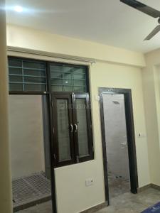Bedroom Image of 600 Sq.ft 1 BHK Builder Floor for rent in Sector 63 A Noida for Rs. 16000