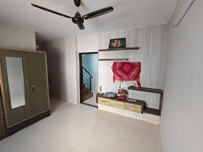 Bedroom Image of 711 Sq.ft 3 BHK Independent House for sale in Jahangirabad Surat for Rs. 10500000