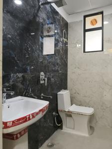 Common Bathroom Image of 1450 Sq.ft 3 BHK Apartment / Flat for sale in Noida Extension Greater Noida for Rs. 5500000