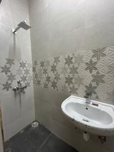 Bathroom Image of 900 Sq.ft 2 BHK Builder Floor for rent in Lajpat Nagar New Delhi for Rs. 41000