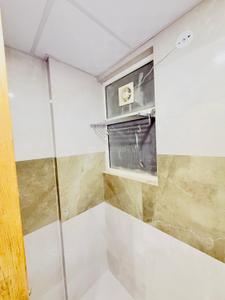Bathroom Image of 1560 Sq.ft 2 BHK Apartment / Flat for rent in Vrindavan Yojana Lucknow for Rs. 30000