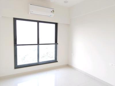Bedroom Image of 680 Sq.ft 2 BHK Apartment / Flat for rent in Leo Eminence, Bandra East Mumbai for Rs. 110000
