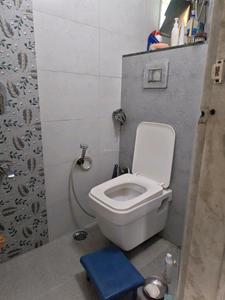 Common Bathroom Two Image of 650 Sq.ft 2 BHK Apartment / Flat for sale in Dahisar East Mumbai for Rs. 13800000