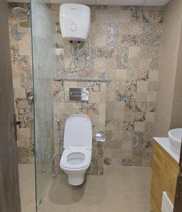 Bathroom Image of 2400 Sq.ft 3 BHK Apartment / Flat for rent in MI Retreat Centre Phase I, Arjunganj Lucknow for Rs. 52000
