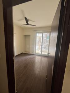 Bedroom Image of 1200 Sq.ft 3 BHK Apartment / Flat for sale in BPTP Discovery Park, Sector 80 Faridabad for Rs. 18500000