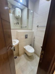 Bathroom Image of 5800 Sq.ft 10 BHK Independent House for sale in New Friends Colony New Delhi for Rs. 162500000