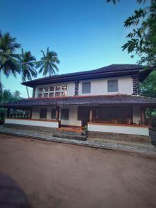 Building Image of 3400 Sq.ft 5 BHK Independent House for sale in Shoranur Palakkad for Rs. 19000000