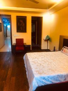 Bedroom Image of 7800 Sq.ft 6 BHK Independent House for sale in Maharani Bagh New Delhi for Rs. 420000000