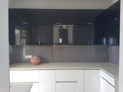 Kitchen Image of 1650 Sq.ft 3 BHK Apartment / Flat for sale in Central Park Aqua Front Towers, Sector 32 Sohna for Rs. 24000000