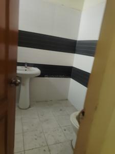Bathroom Image of 1800 Sq.ft 3 BHK Duplex for rent in Saddu Raipur for Rs. 18000