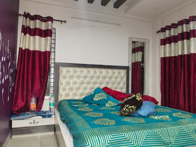 Bedroom Image of 1300 Sq.ft 3 BHK Apartment / Flat for sale in Picnic Garden Kolkata for Rs. 7400000