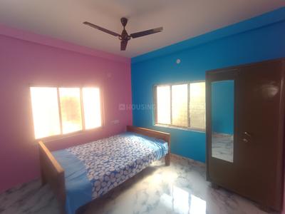 Bedroom Image of 400 Sq.ft 1 BHK Independent House for rent in Teghoria Kolkata for Rs. 10000