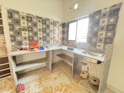 Kitchen Image of 750 Sq.ft 2 BHK Apartment / Flat for sale in Hindmotor Hooghly for Rs. 1950000