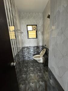 Bathroom Image of 1200 Sq.ft 2 BHK Apartment / Flat for rent in Himalaya Empire, Badil Kheda Nagpur for Rs. 28000